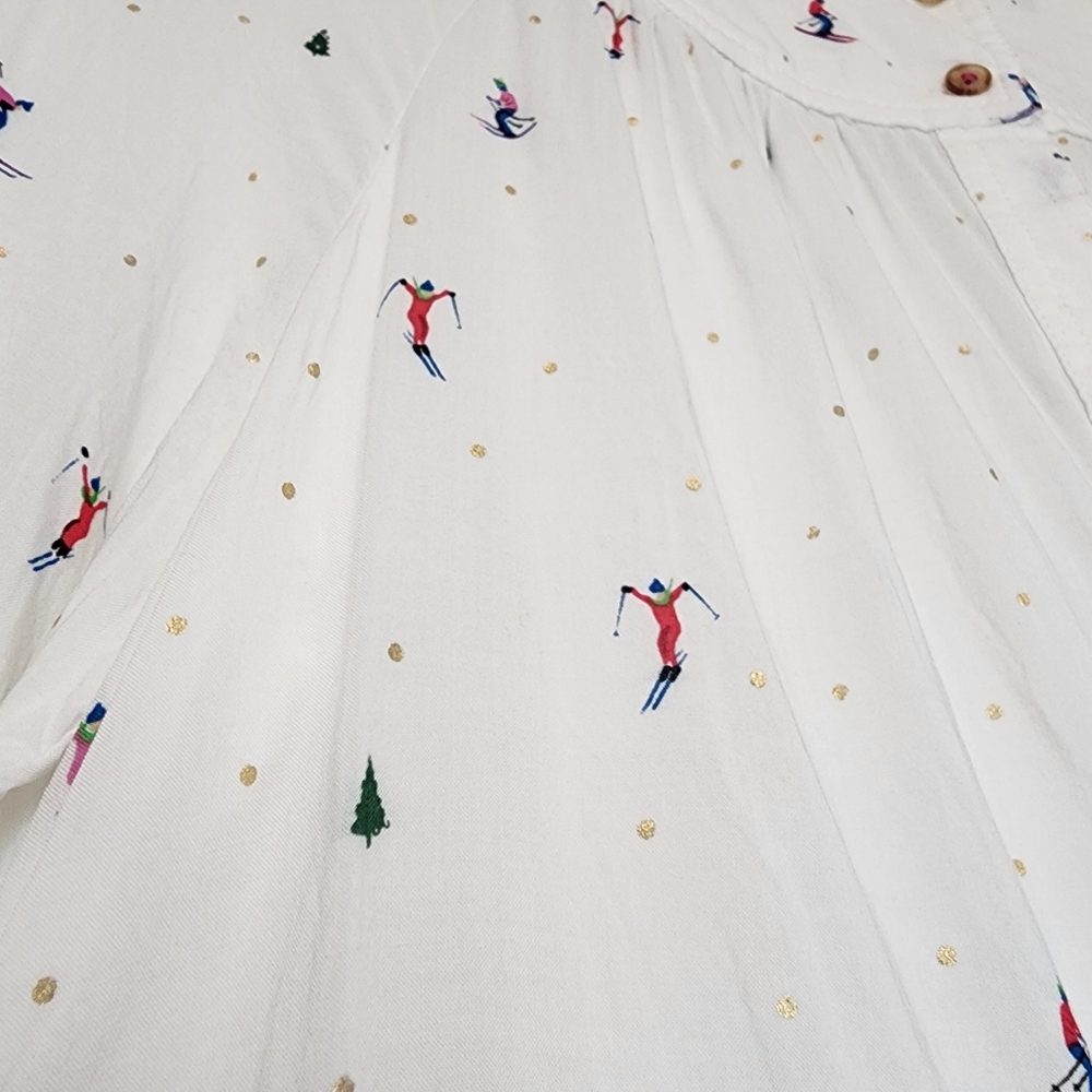 Anthropologie 23 of 52 Conversations Novelty Ski Winter Scene Button Up Blouse - Picture 5 of 15